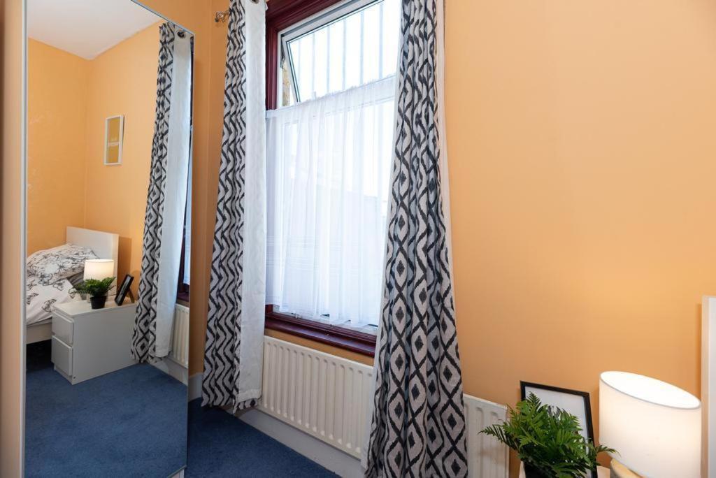 Barking Road Comfy House Daire Londra Dış mekan fotoğraf